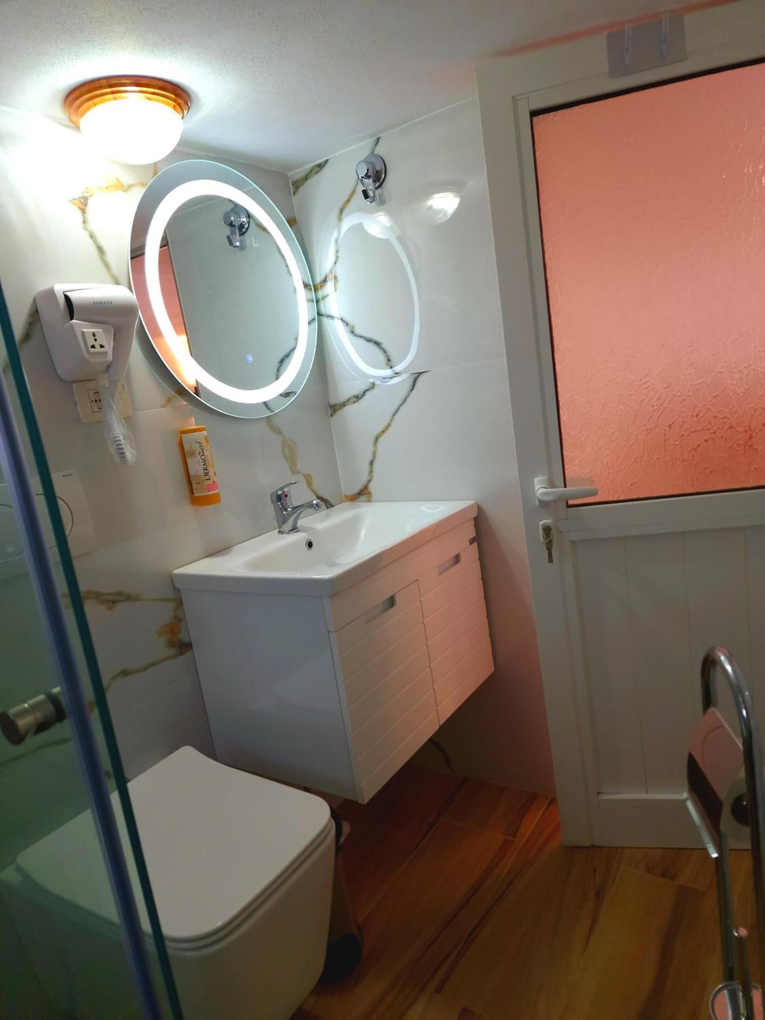Apartment Antigona Gjirokaster Ngoại thất bức ảnh