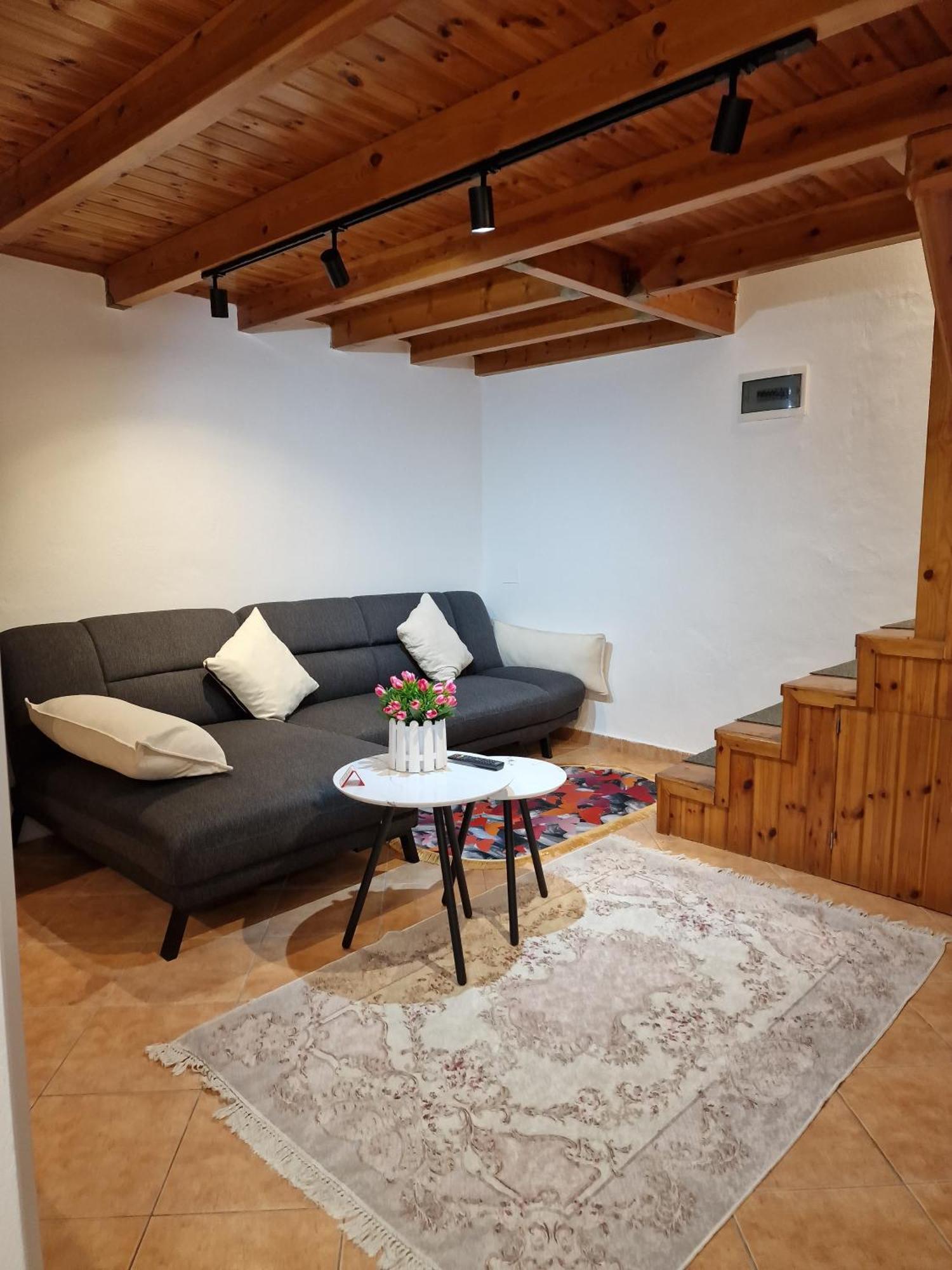 Apartment Antigona Gjirokaster Ngoại thất bức ảnh